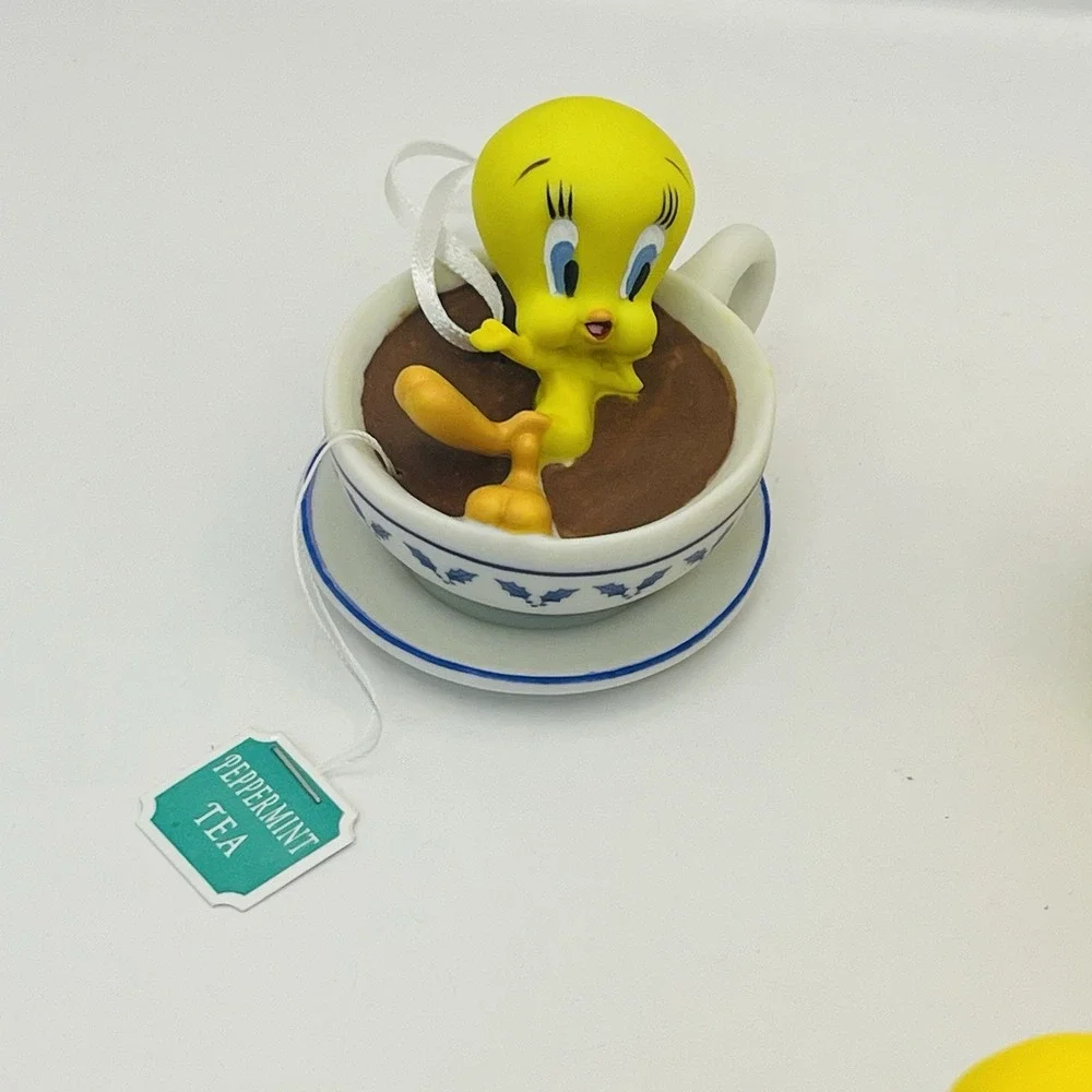 Hallmark Keepsake Looney Tunes Tweety Bird Christmas Ornament Lot of 5